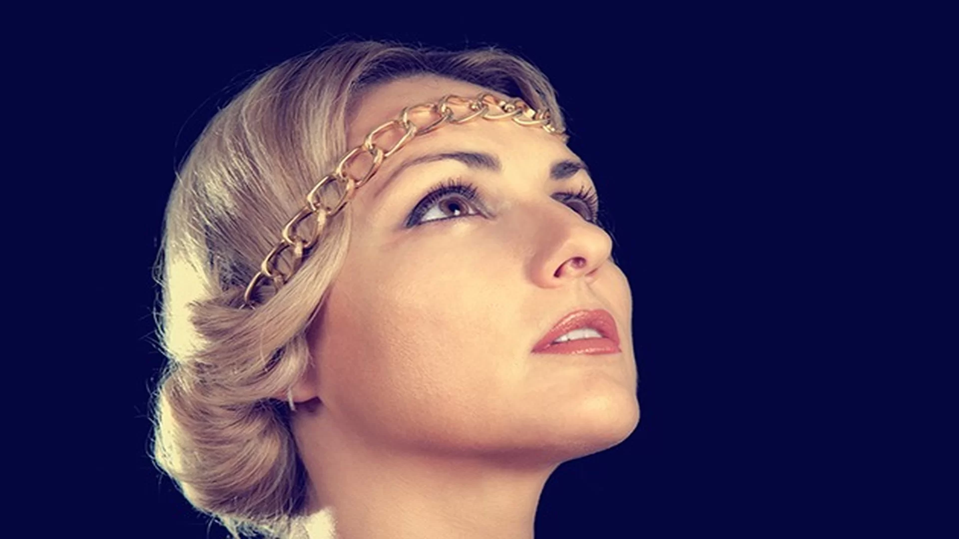 Özel Updo Saç Modelleri