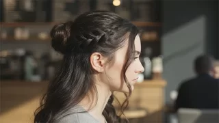 Yarım Örgülü Topuz Saç Modelleri